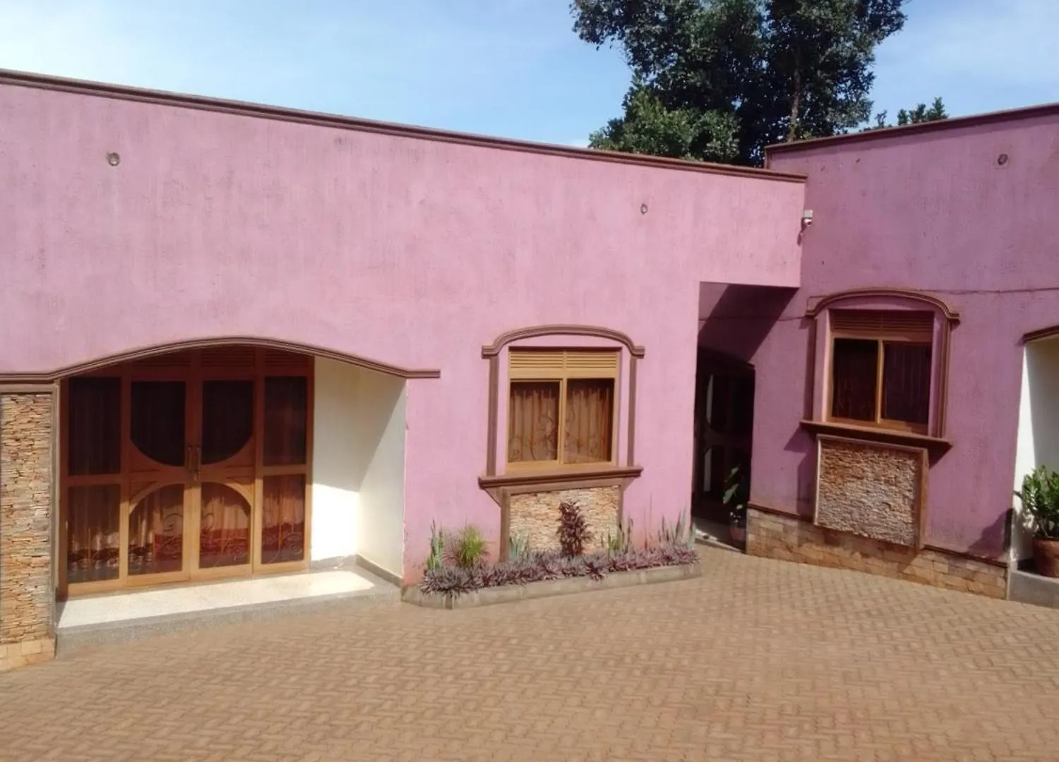 Favent Apartments Kampala
